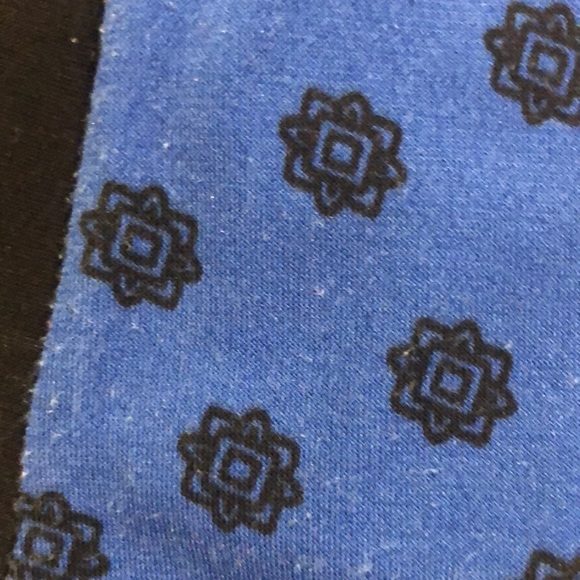 Libra zippered blouse.  Size M - Picture 7 of 7